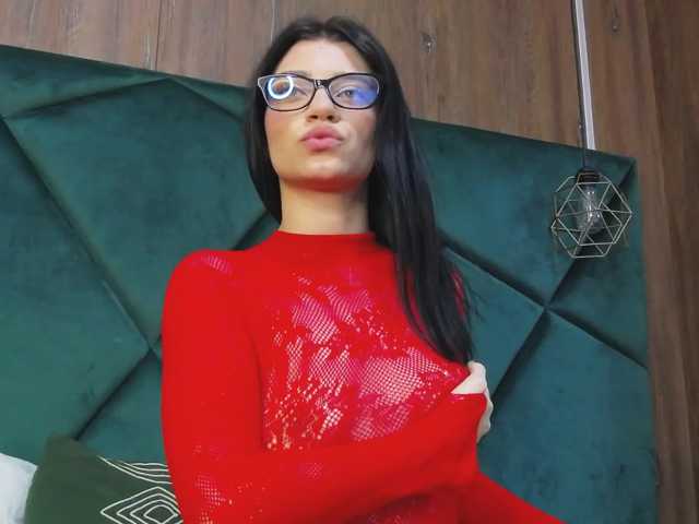 EllyWestt live cam on BongaCams