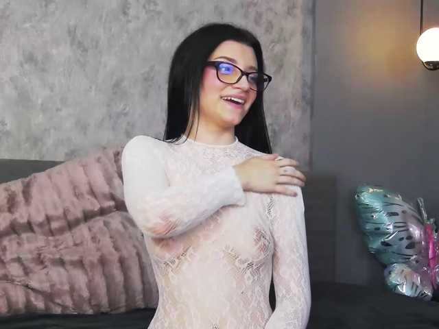EllyWestt live cam on BongaCams