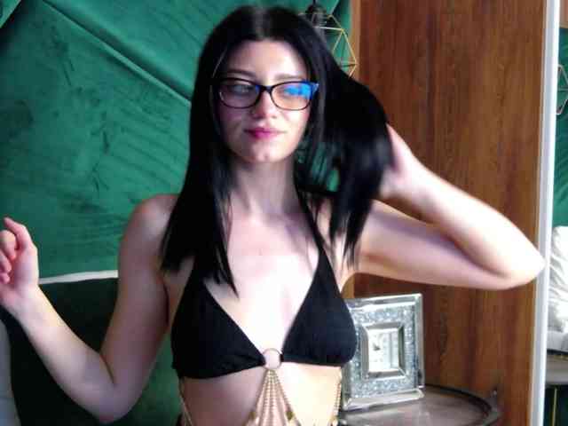 EllyWestt