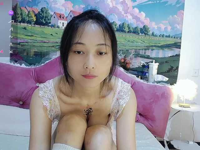 Sunbathingwithkiki