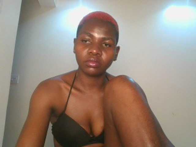Ladysamantha live cam on BongaCams