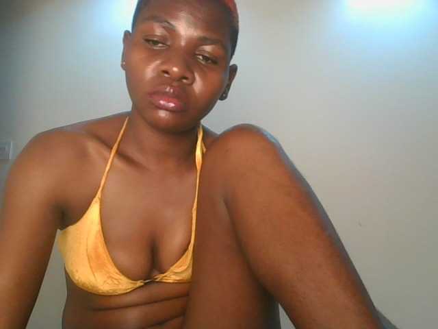 Ladysamantha live cam on BongaCams