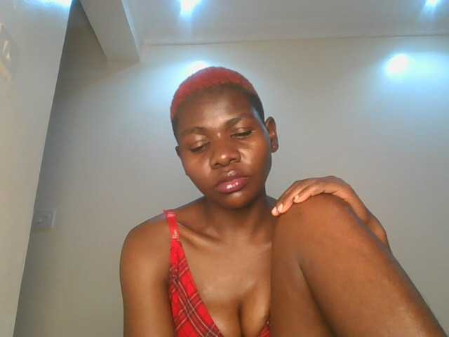 Ladysamantha live cam on BongaCams