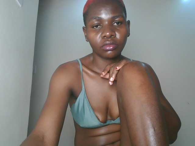 Ladysamantha live cam on BongaCams
