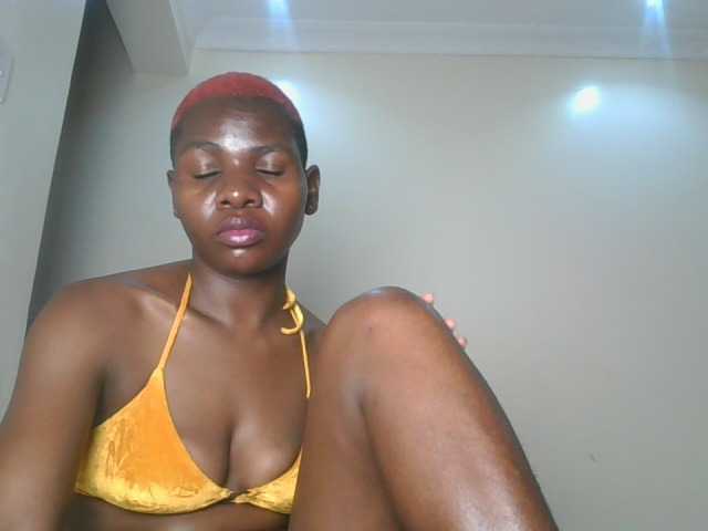 Ladysamantha live cam on BongaCams