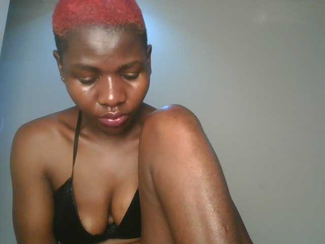 Ladysamantha live cam on BongaCams