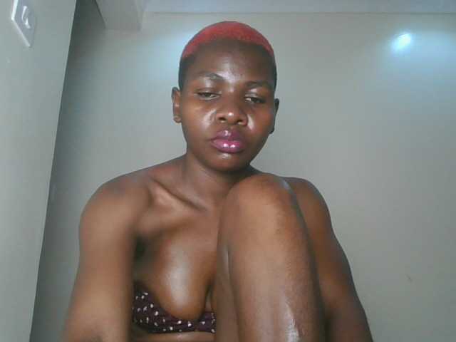 Ladysamantha live cam on BongaCams