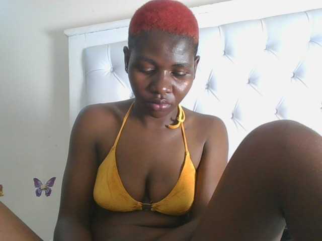Ladysamantha live cam on BongaCams