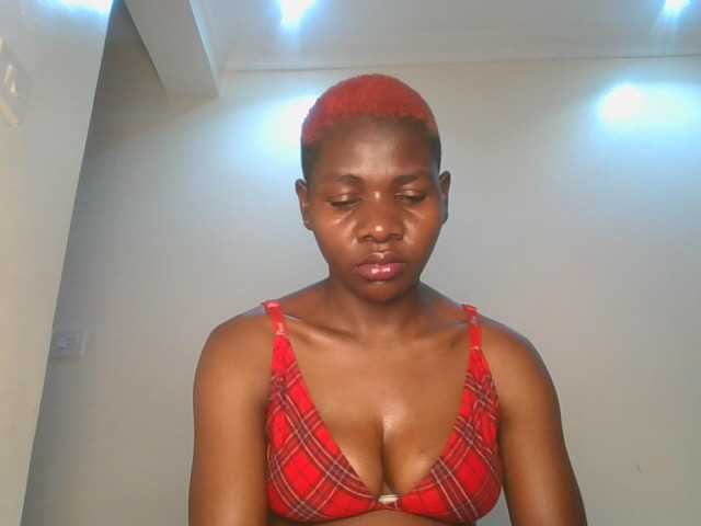 Ladysamantha live cam on BongaCams