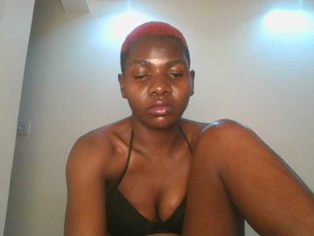 Ladysamantha live cam on BongaCams