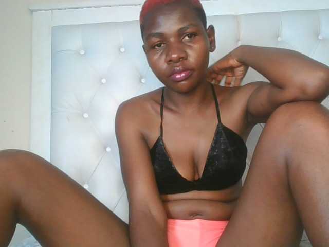 Ladysamantha live cam on BongaCams