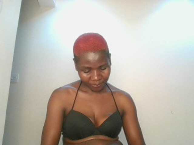 Ladysamantha live cam on BongaCams
