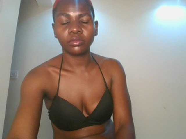 Ladysamantha live cam on BongaCams