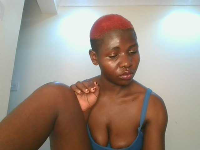 Ladysamantha live cam on BongaCams