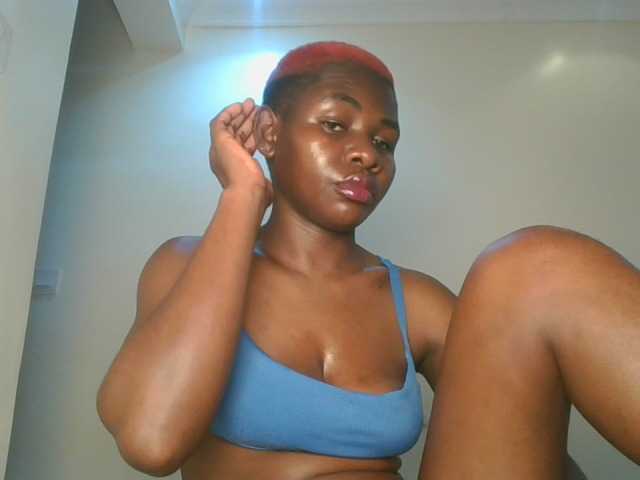 Ladysamantha live cam on BongaCams
