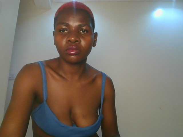 Ladysamantha live cam on BongaCams