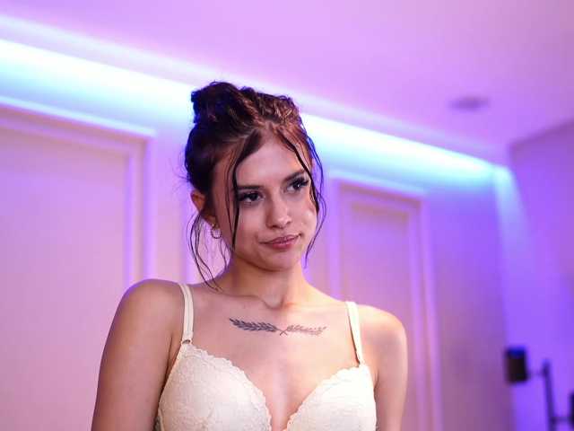 IvyVeil live cam on BongaCams