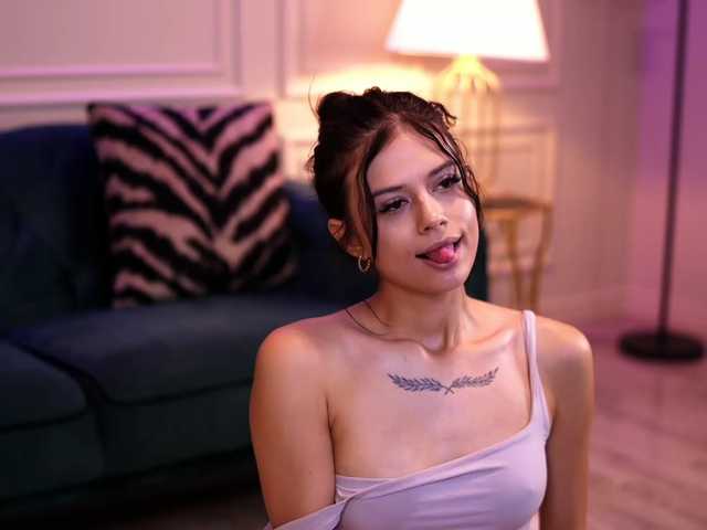 IvyVeil live cam on BongaCams