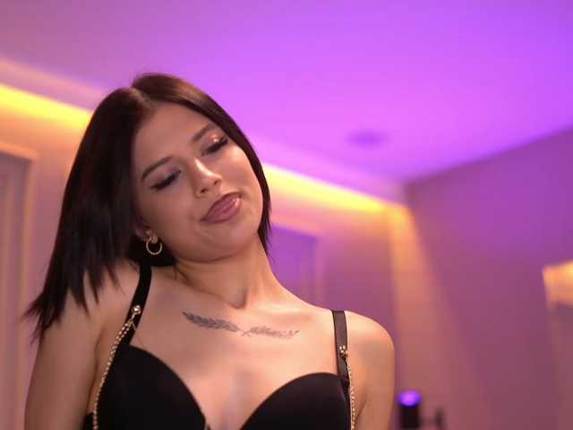 IvyVeil live cam on BongaCams