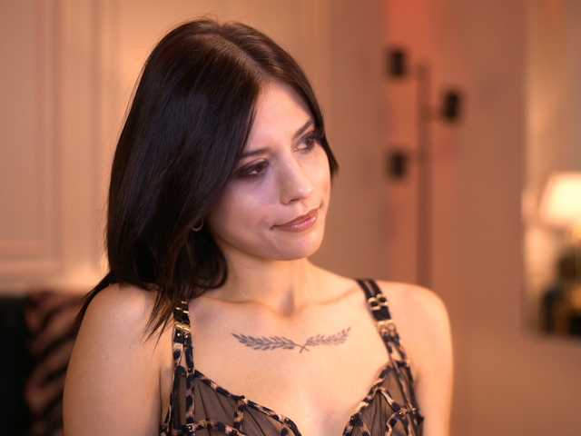 IvyVeil live cam on BongaCams