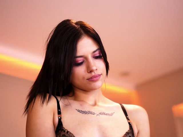 IvyVeil live cam on BongaCams
