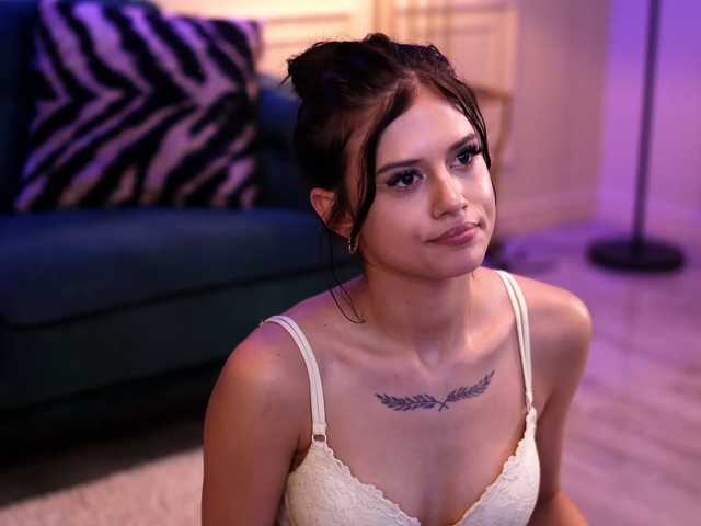 IvyVeil live cam on BongaCams