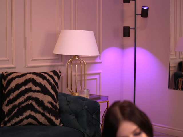 IvyVeil live cam preview