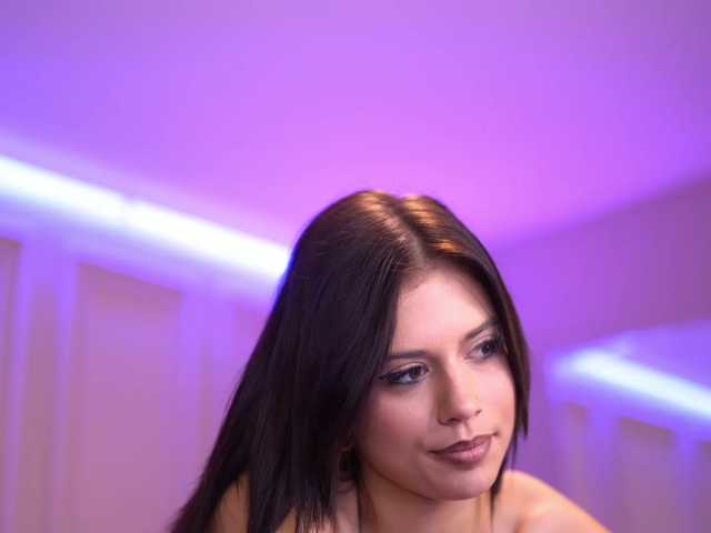IvyVeil live cam on BongaCams