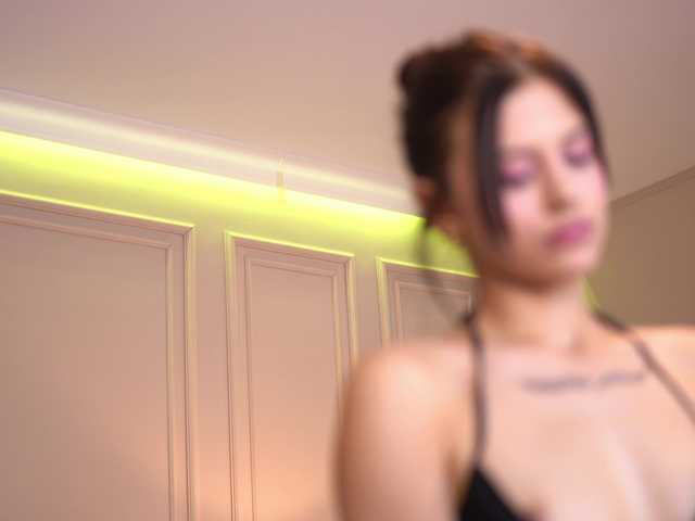 IvyVeil live cam on BongaCams