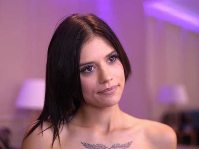 IvyVeil live cam on BongaCams