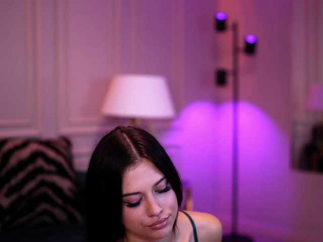 IvyVeil live cam on BongaCams