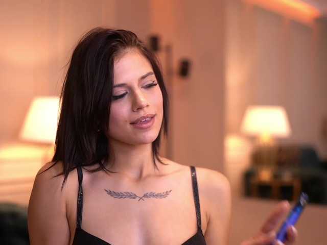 IvyVeil live cam on BongaCams