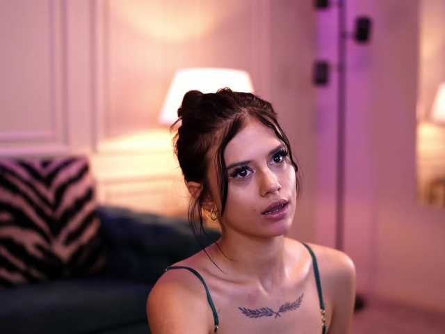 IvyVeil live cam on BongaCams