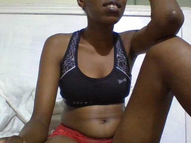 Blackberry83 live cam on BongaCams