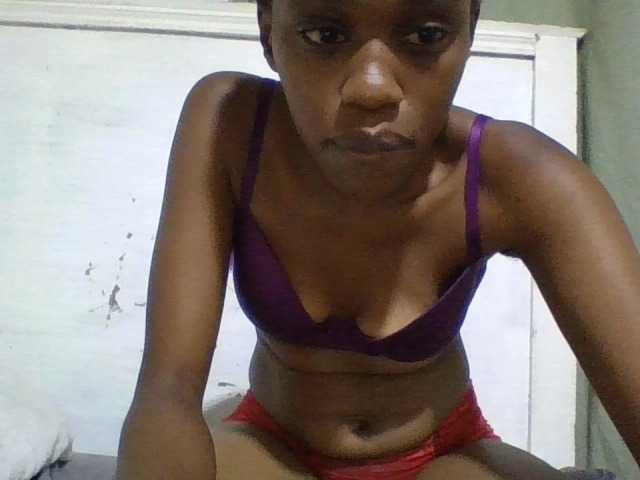 Blackberry83 live cam on BongaCams