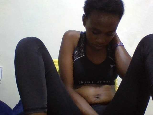 Blackberry83 live cam on BongaCams