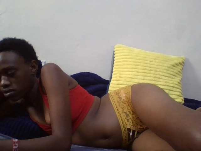 Blackberry83 live cam on BongaCams