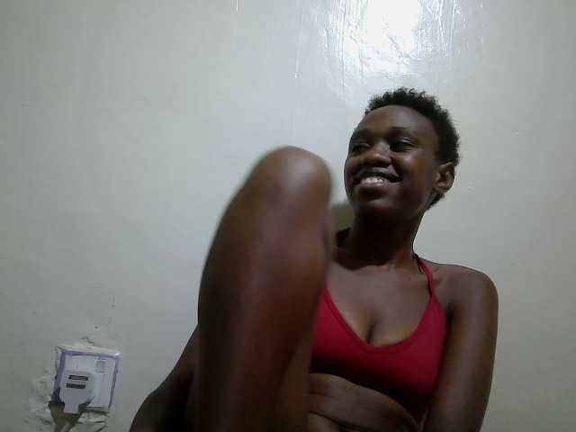 Blackberry83 live cam on BongaCams