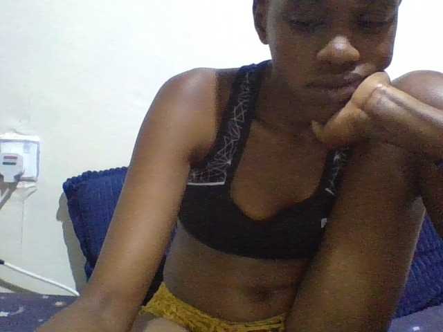 Blackberry83 live cam on BongaCams