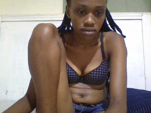 Blackberry83 live cam on BongaCams