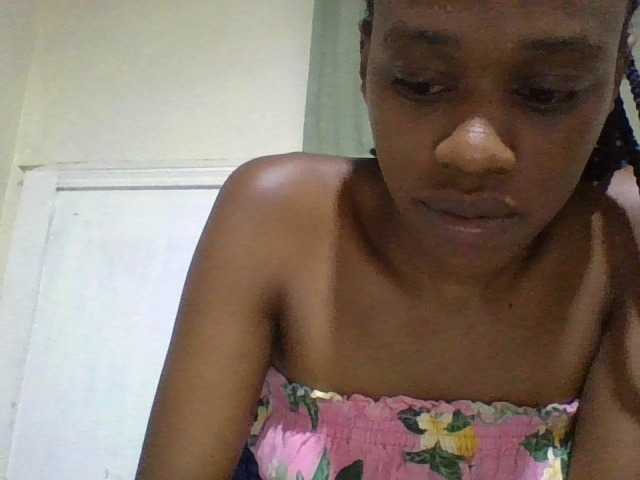 Blackberry83 live cam on BongaCams
