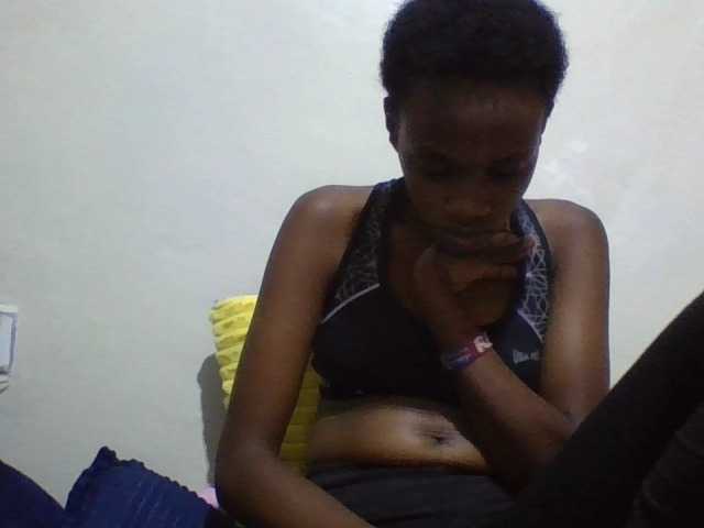 Blackberry83 live cam on BongaCams