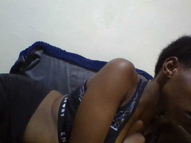 Blackberry83 live cam on BongaCams