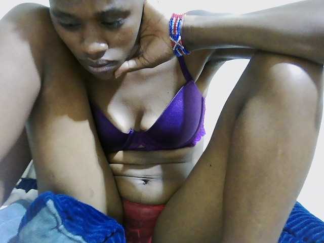 Blackberry83 live cam on BongaCams