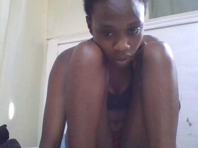 Blackberry83 live cam on BongaCams