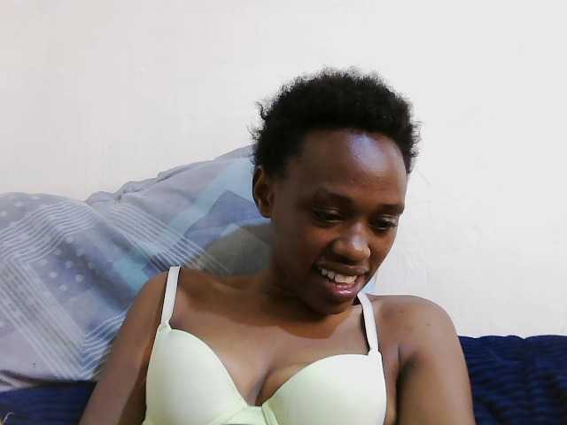 Blackberry83 live cam on BongaCams