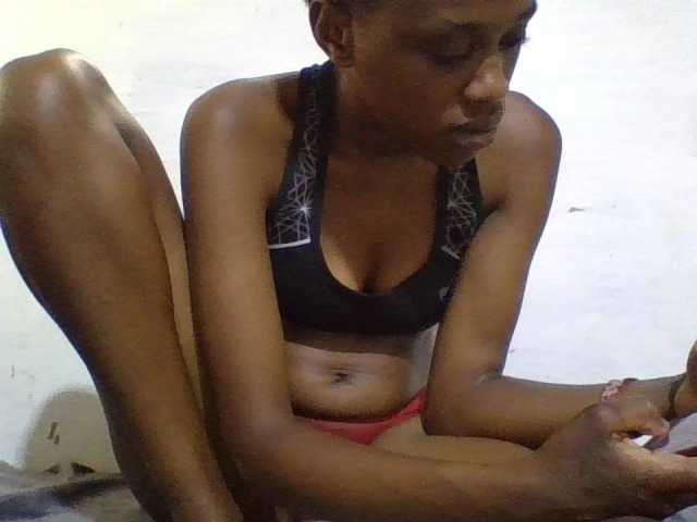 Blackberry83 live cam on BongaCams