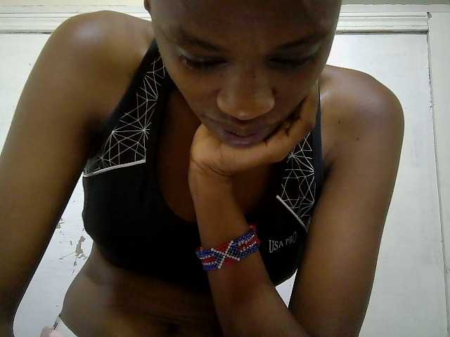 Blackberry83 live cam on BongaCams