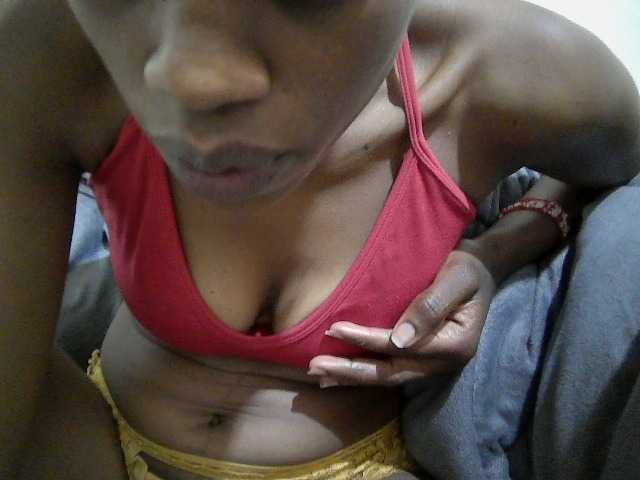 Blackberry83 live cam on BongaCams