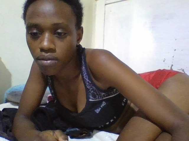 Blackberry83 live cam on BongaCams